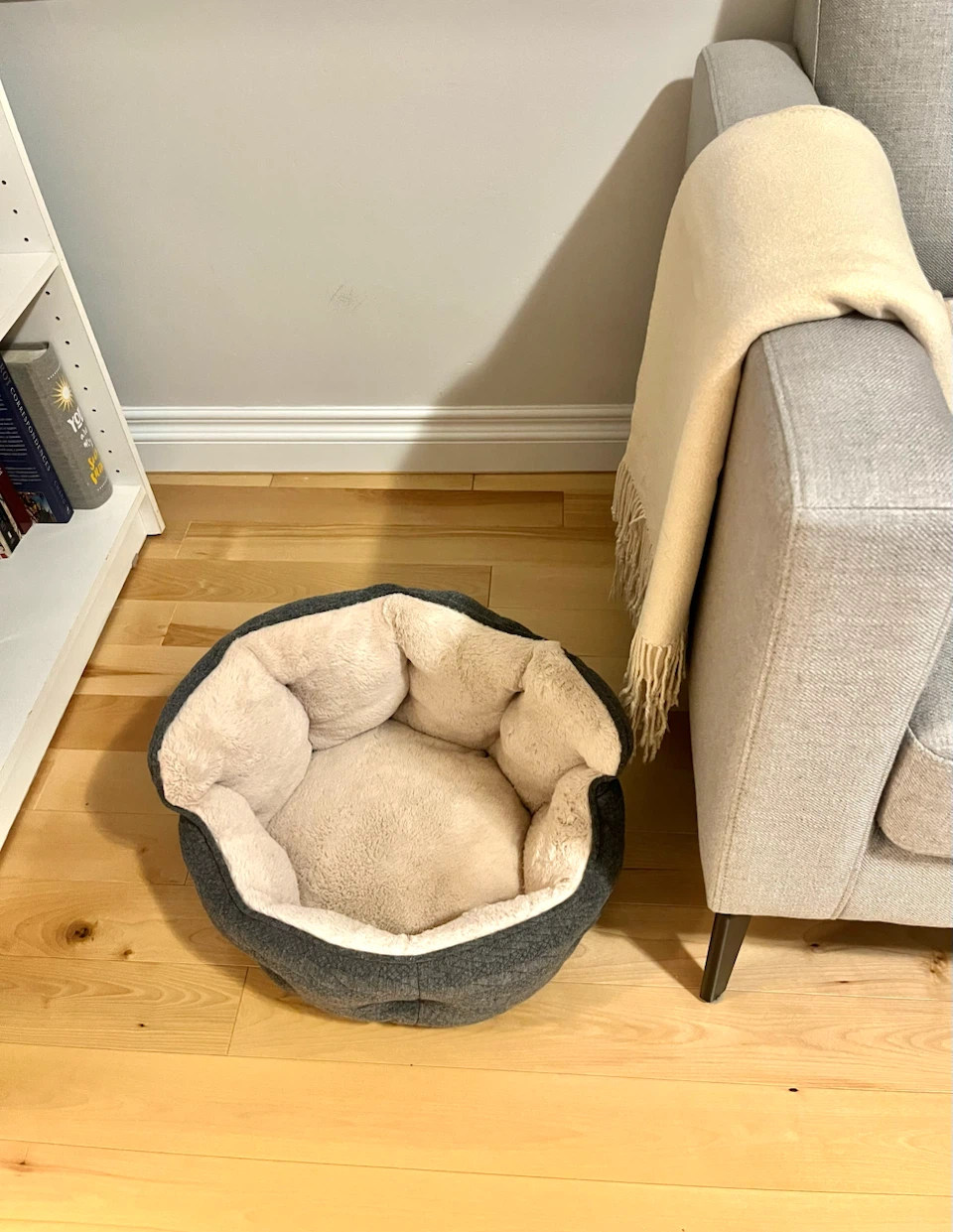 Soft Plush Pet Bed for Small Dog or Cat