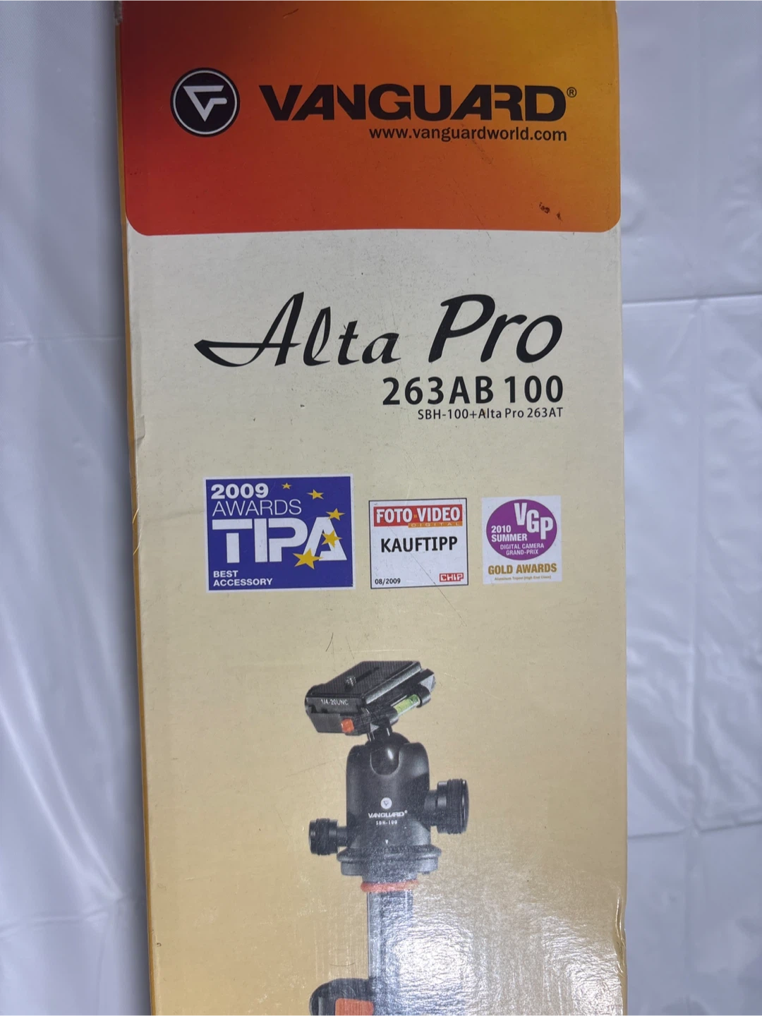 Vanguard Alta Pro 263AB 100 Tripod - photo 2