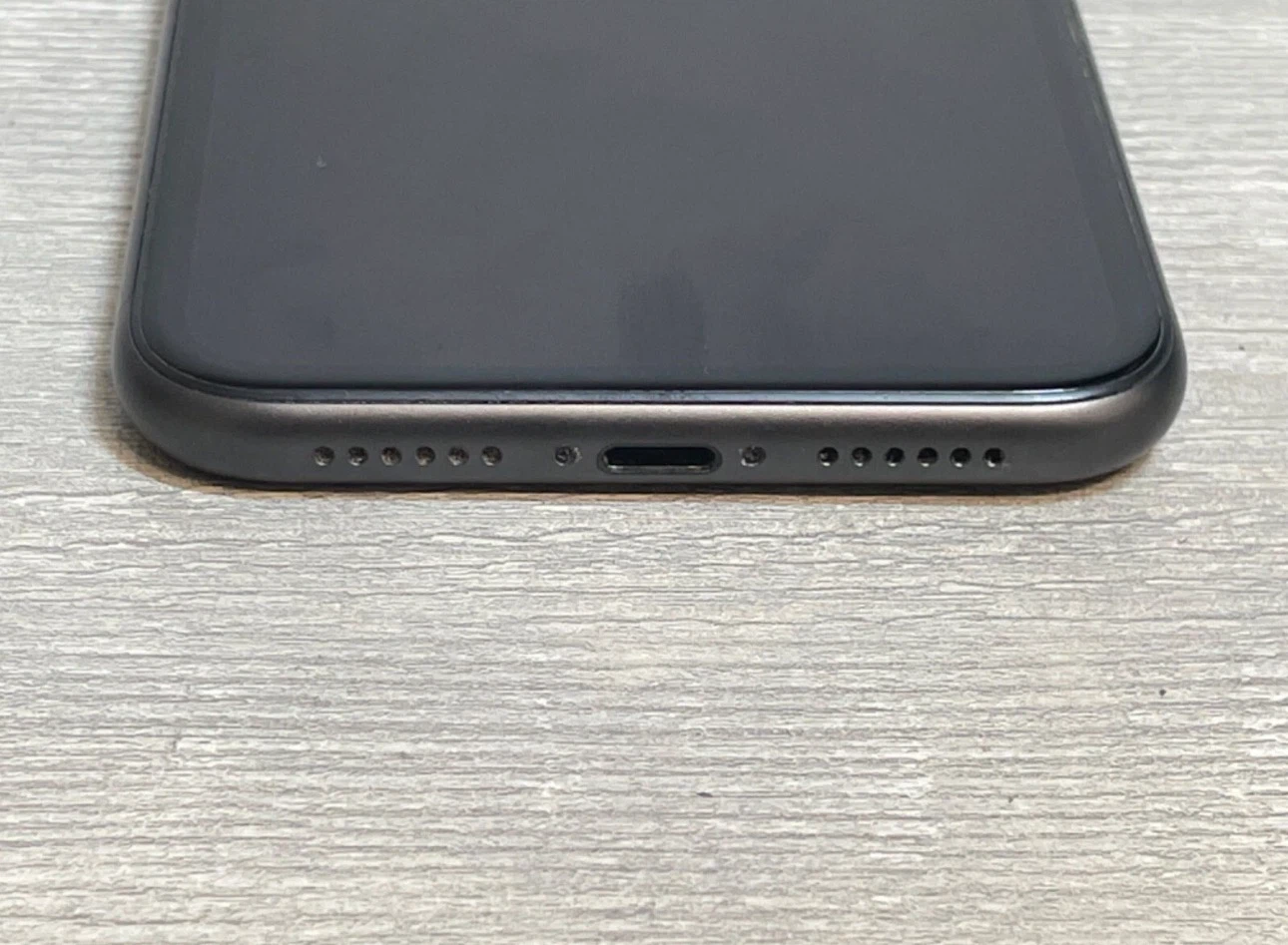 Apple iPhone 11 - Black Unlocked - photo 3
