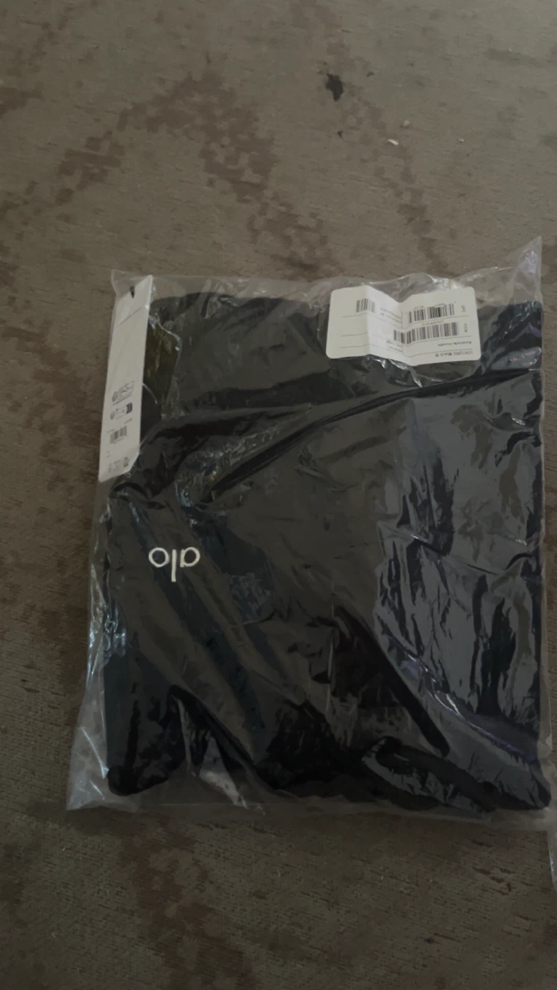 Alo yoga Black accolade