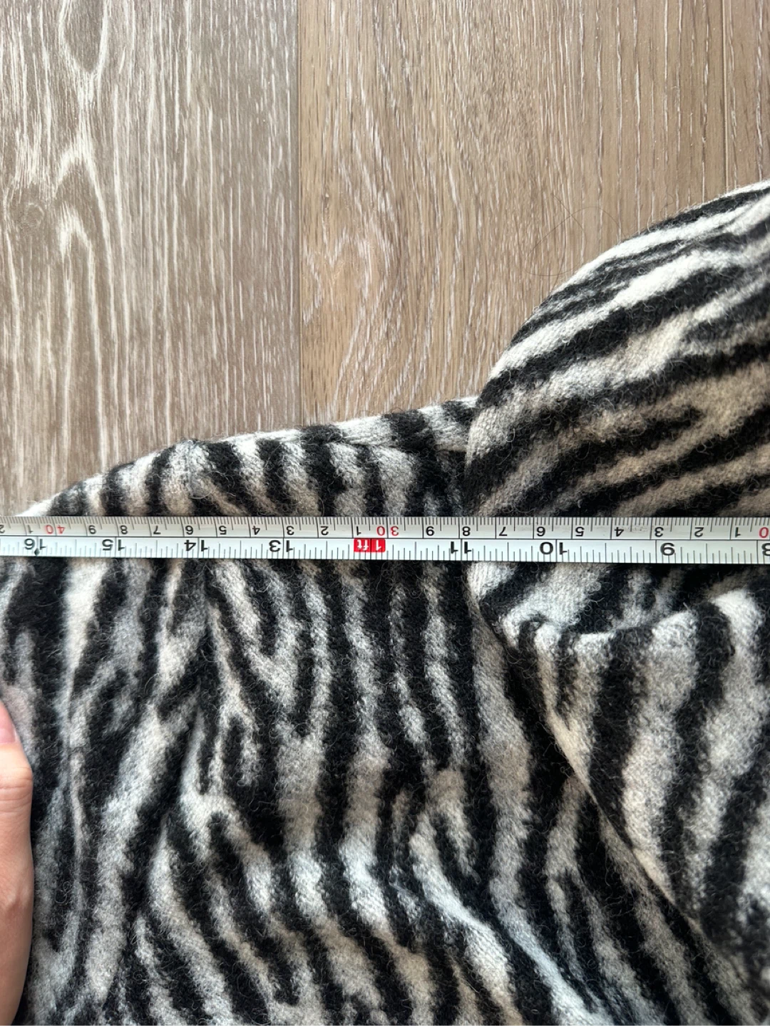 ATAELLIER Zebra Print Wool Cardigan xs/s - photo 4