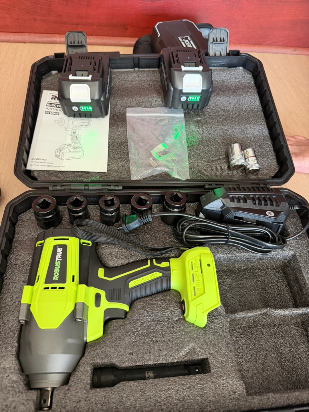 ROBUSTTRUE 18V Cordless Impact Wrench Kit - photo 3