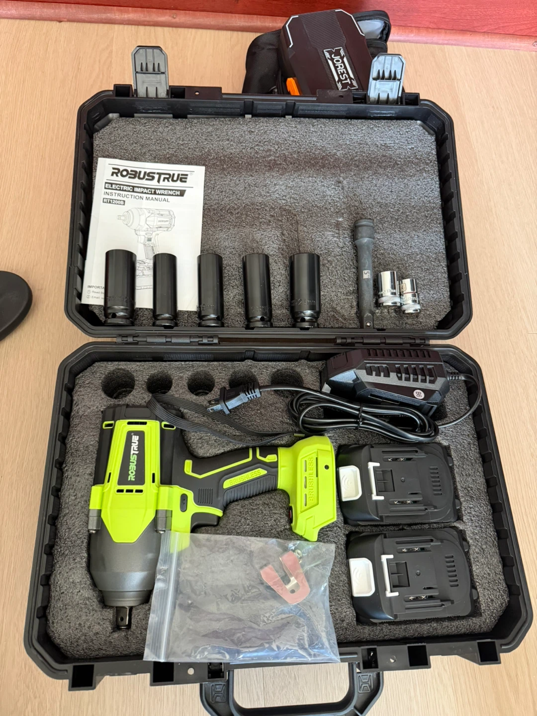 ROBUSTTRUE 18V Cordless Impact Wrench Kit - photo 5