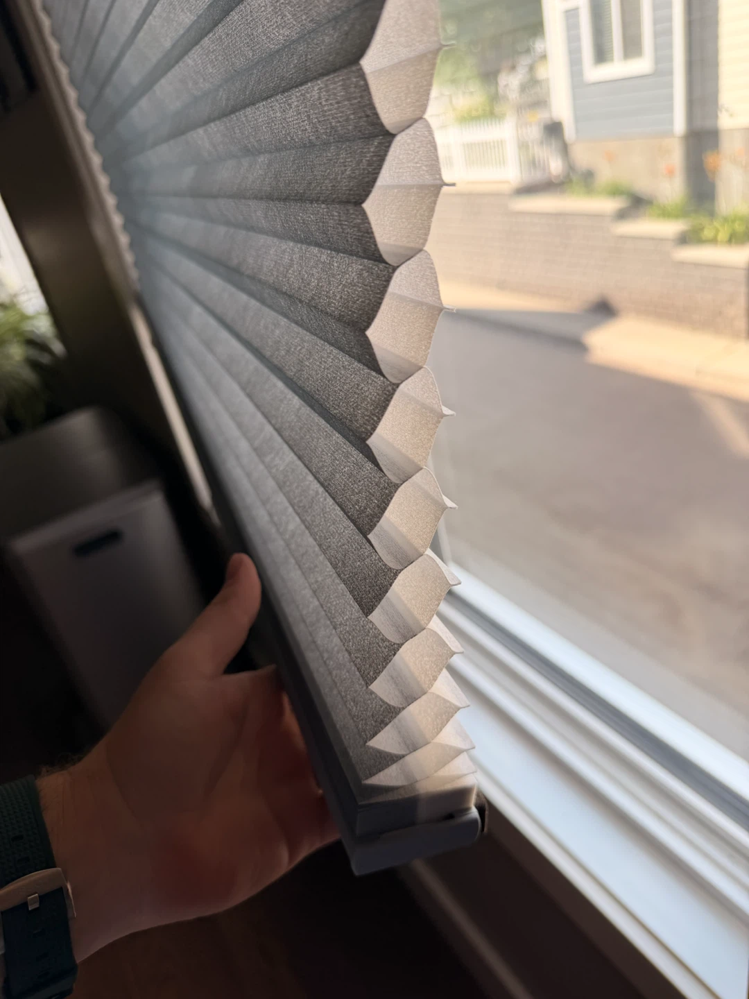 A set of two 45” wide blinds - photo 2