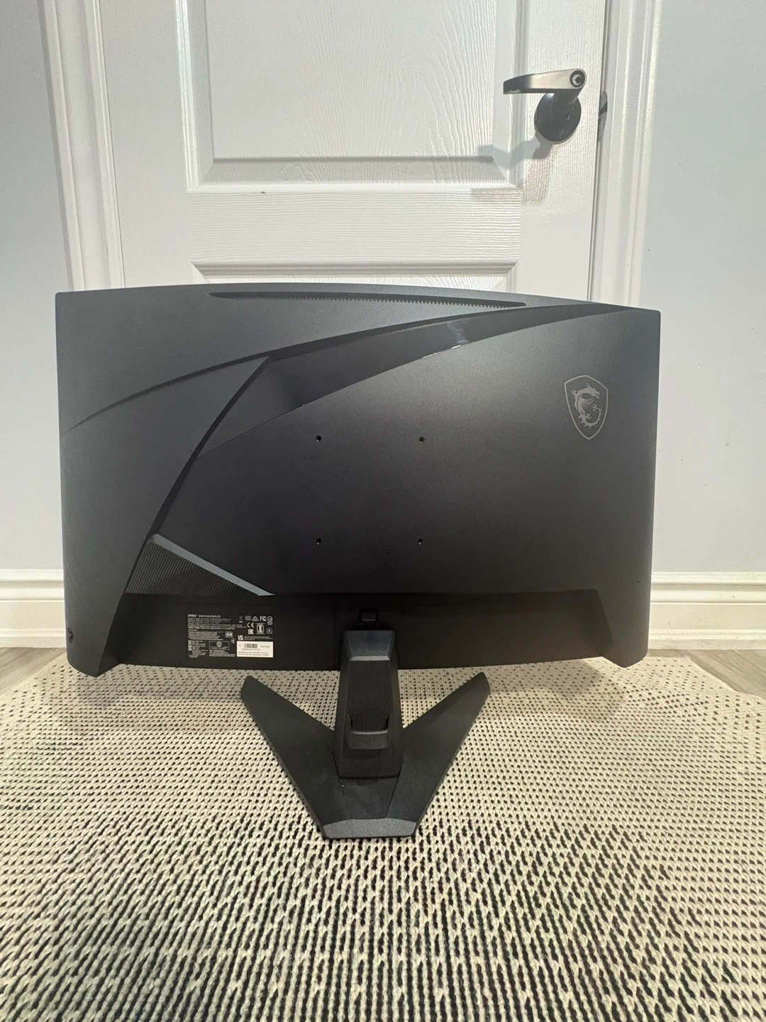 MSI Curved Gaming Monitor - photo 3
