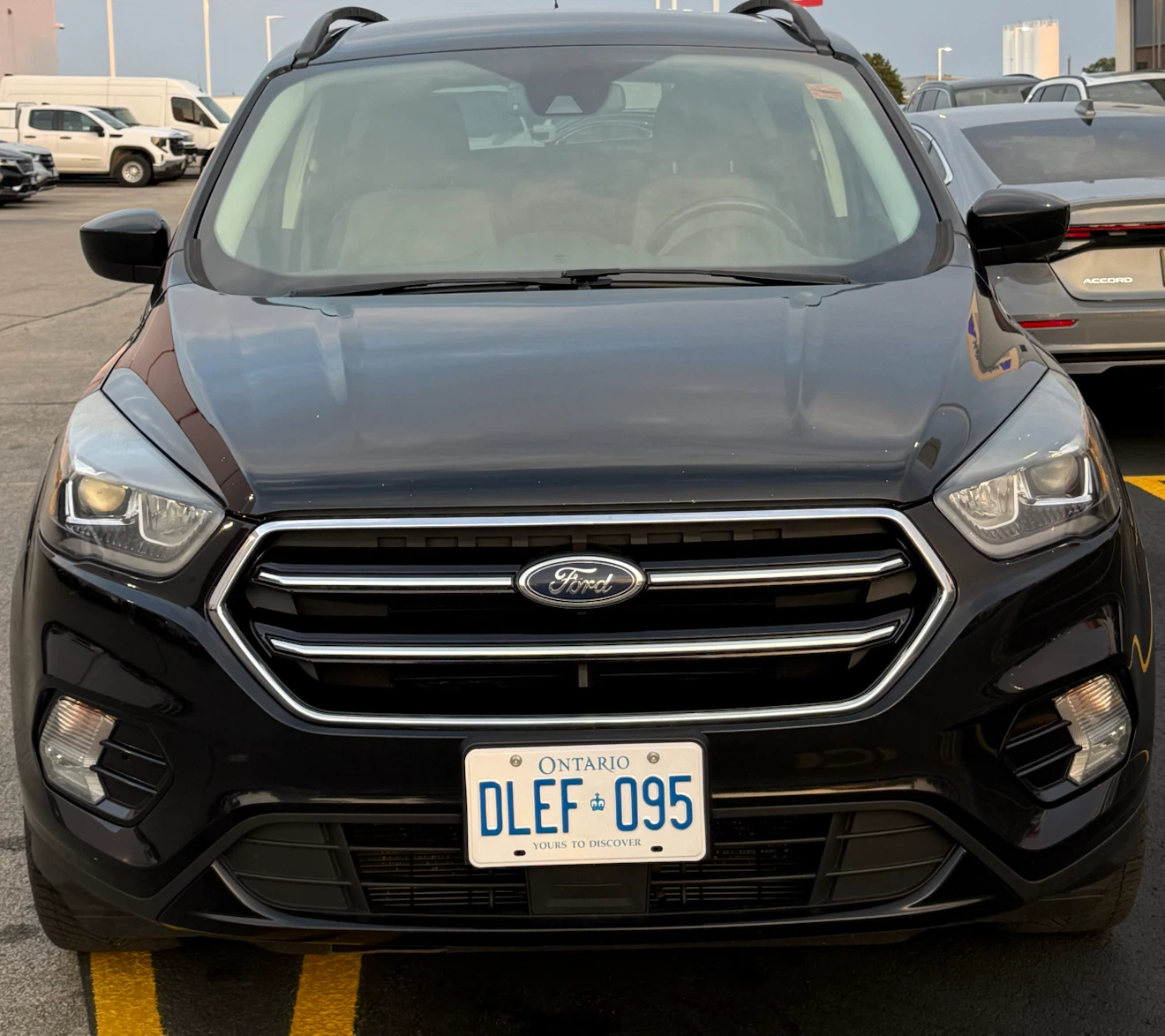 2018 Ford Escape SE AWD Black edition - photo 2