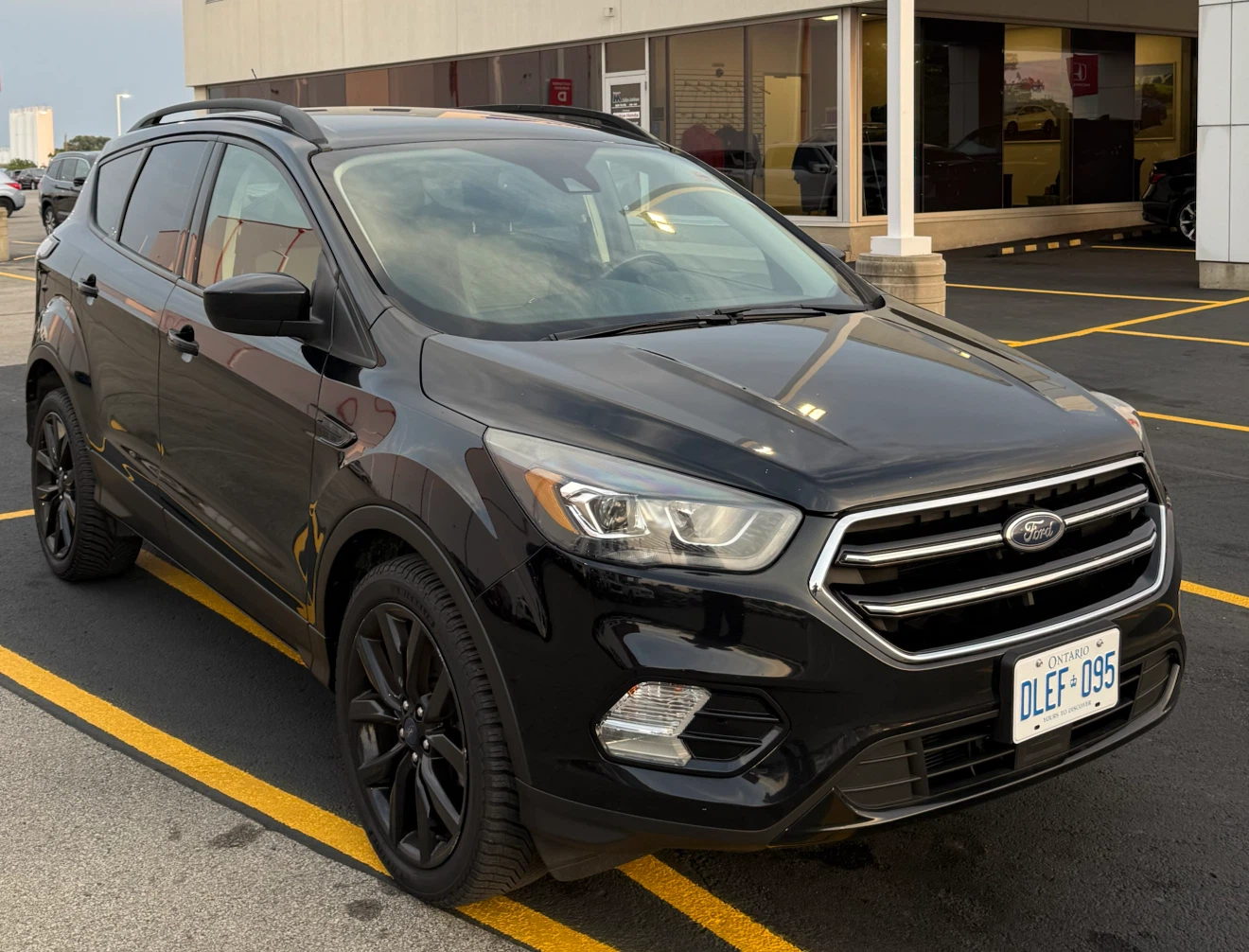 2018 Ford Escape SE AWD Black edition - photo 3