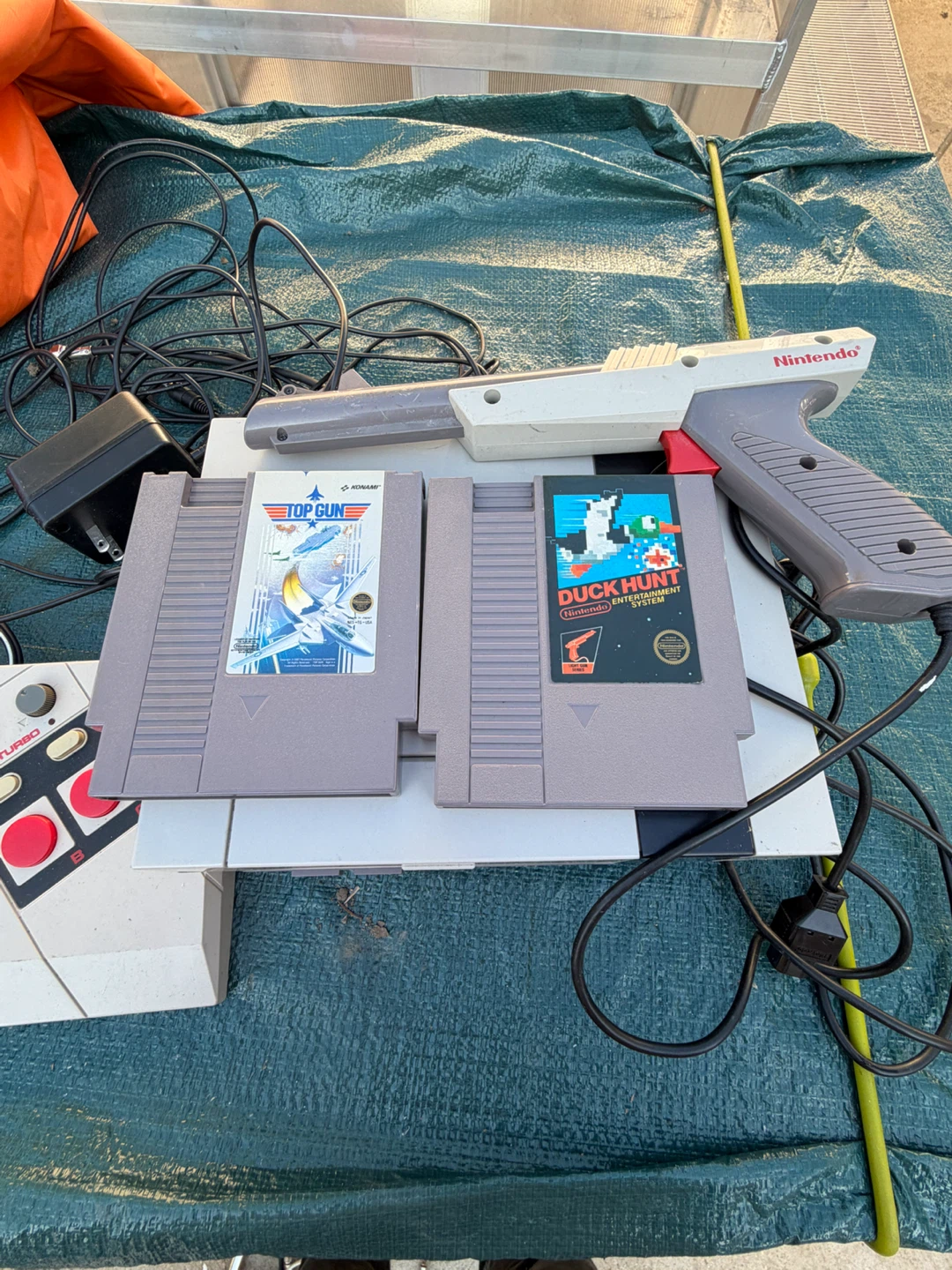 Nintendo Entertainment System Bundle with Games and Accessories - photo 2
