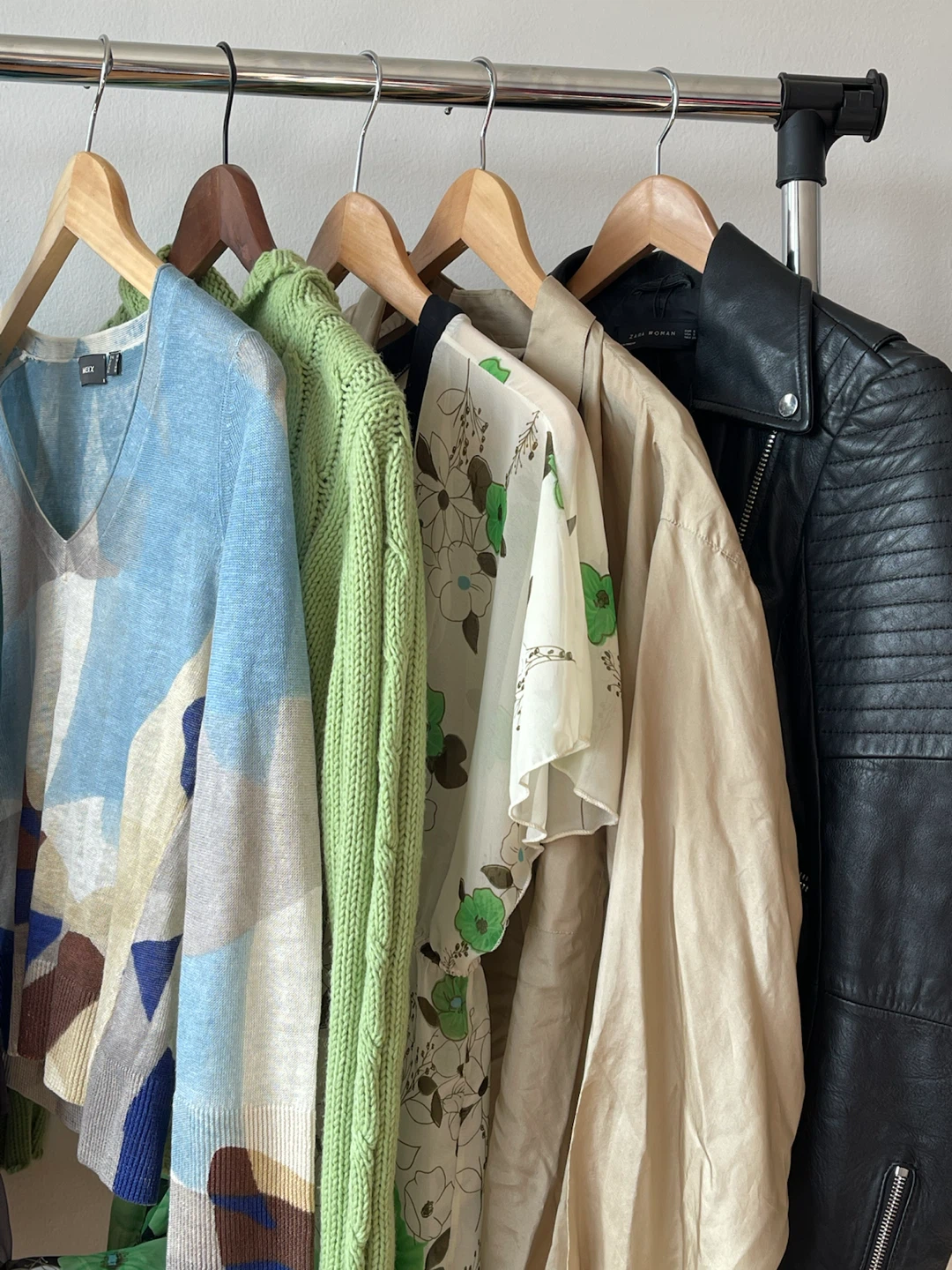 Women’s Large bundle - photo 2