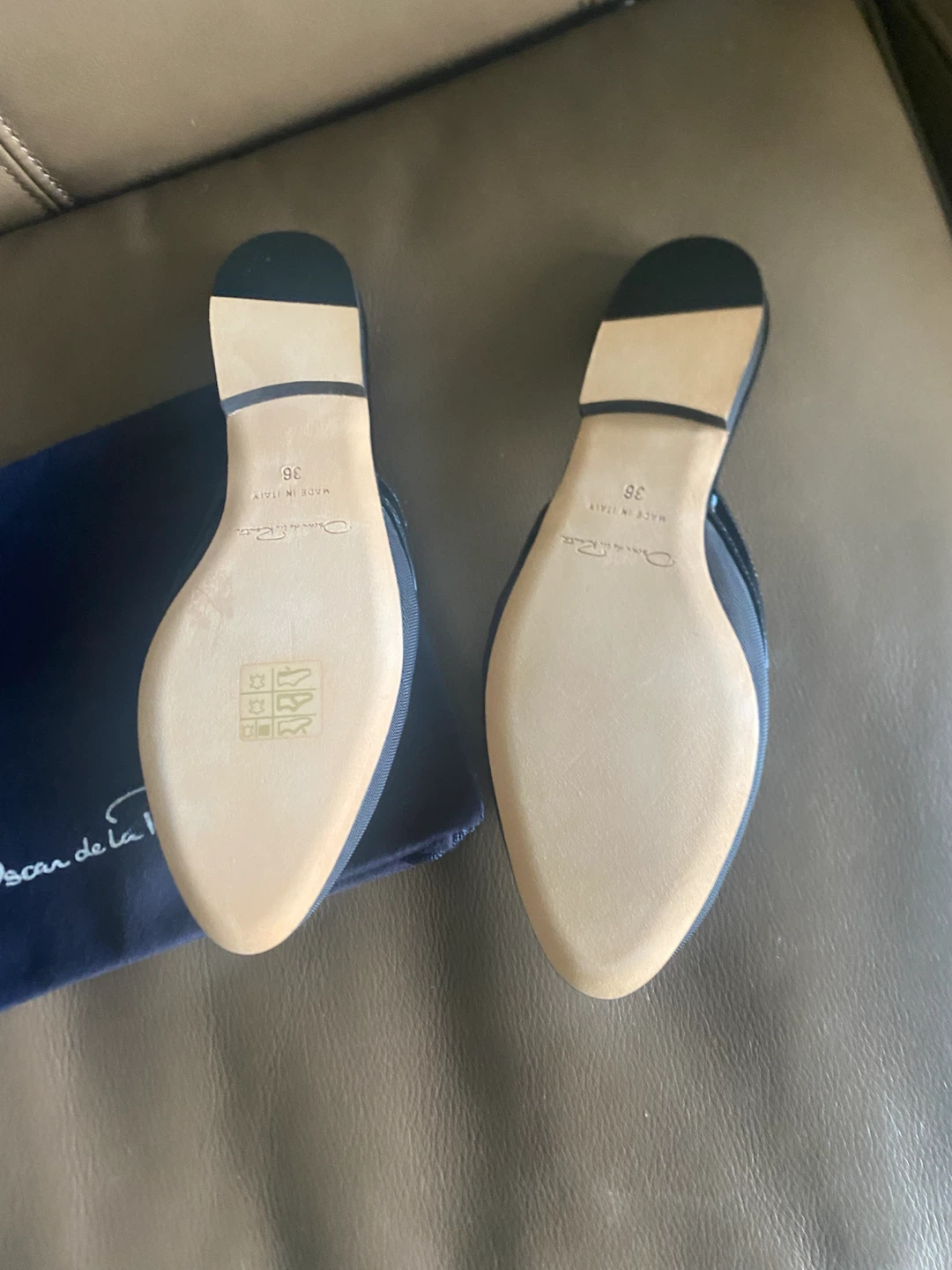 Oscar de la Renta Black Mules - Size 36 - photo 2