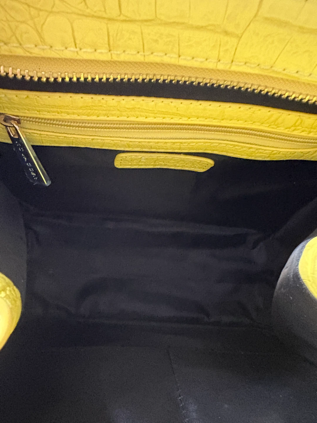 KC Jagger Yellow Croc-Embossed Small Tote Bag - photo 3