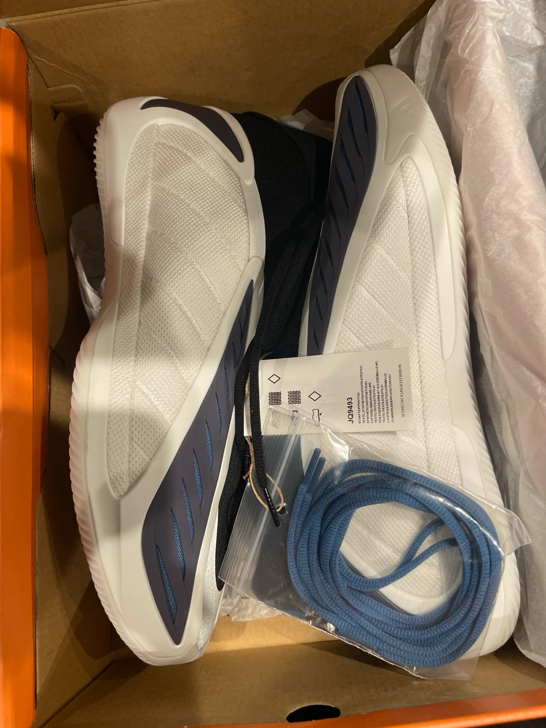 Anthony Edward’s Men basketball shoes