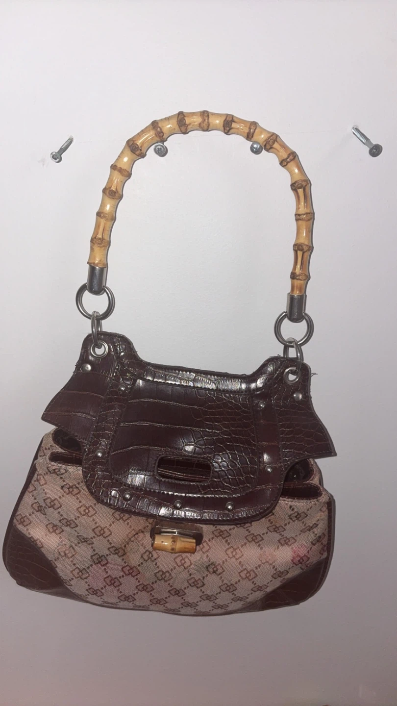 Floral pattern handbag with bamboo handle