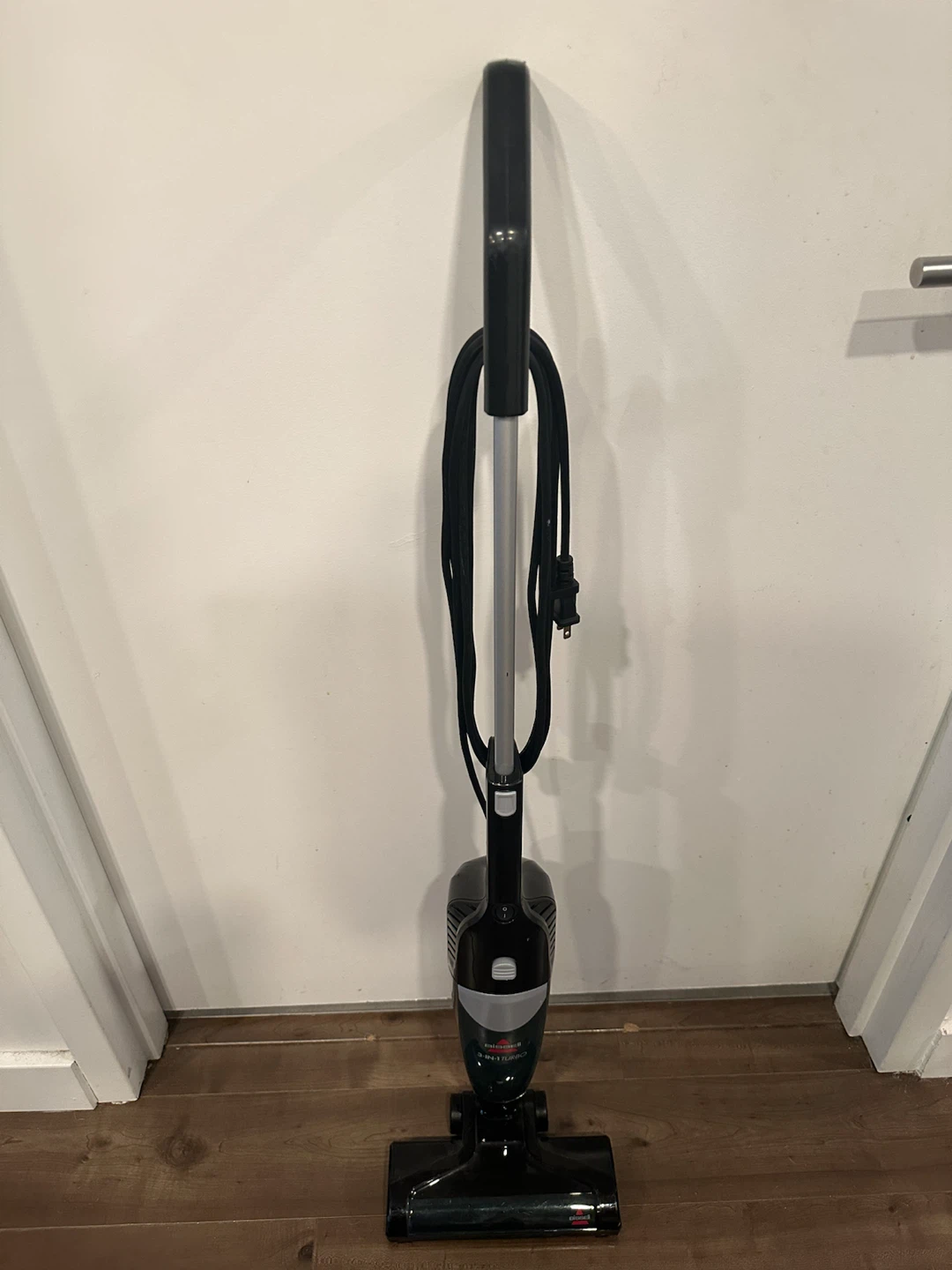 Bissell 3-IN-1 TURBO Stick Vacuum - photo 2