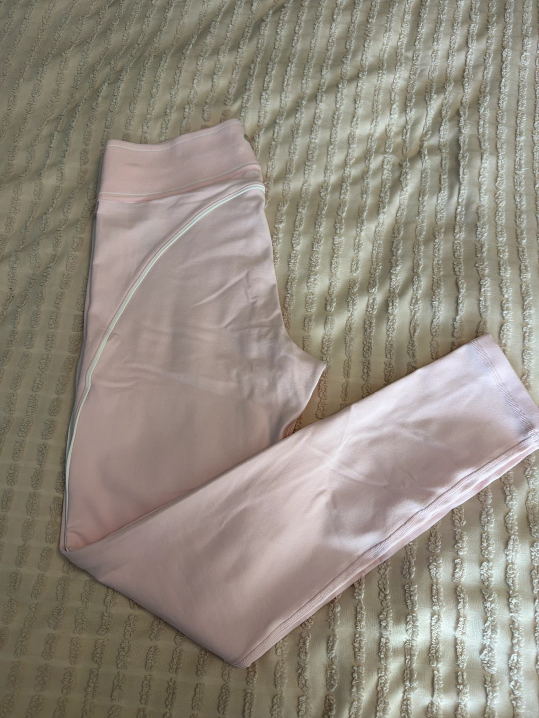 Aritzia Golden light pink athletic leggings size 8 - photo 2