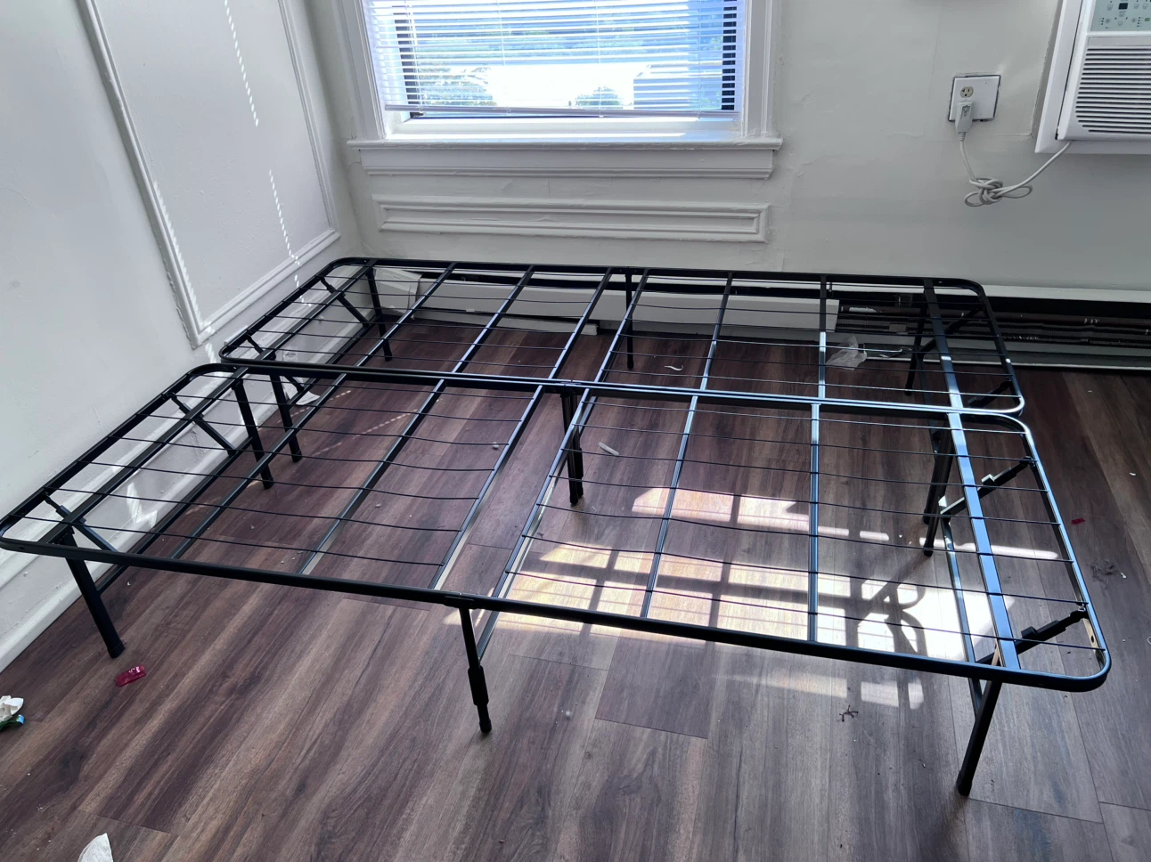 Queen Size Metal Bed Frame - photo 2