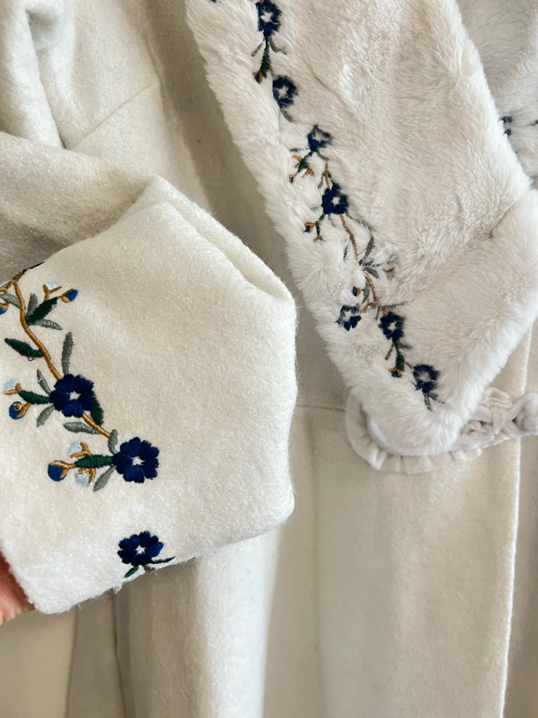Blue Embroidery Faux Fur Collar Coat - photo 4