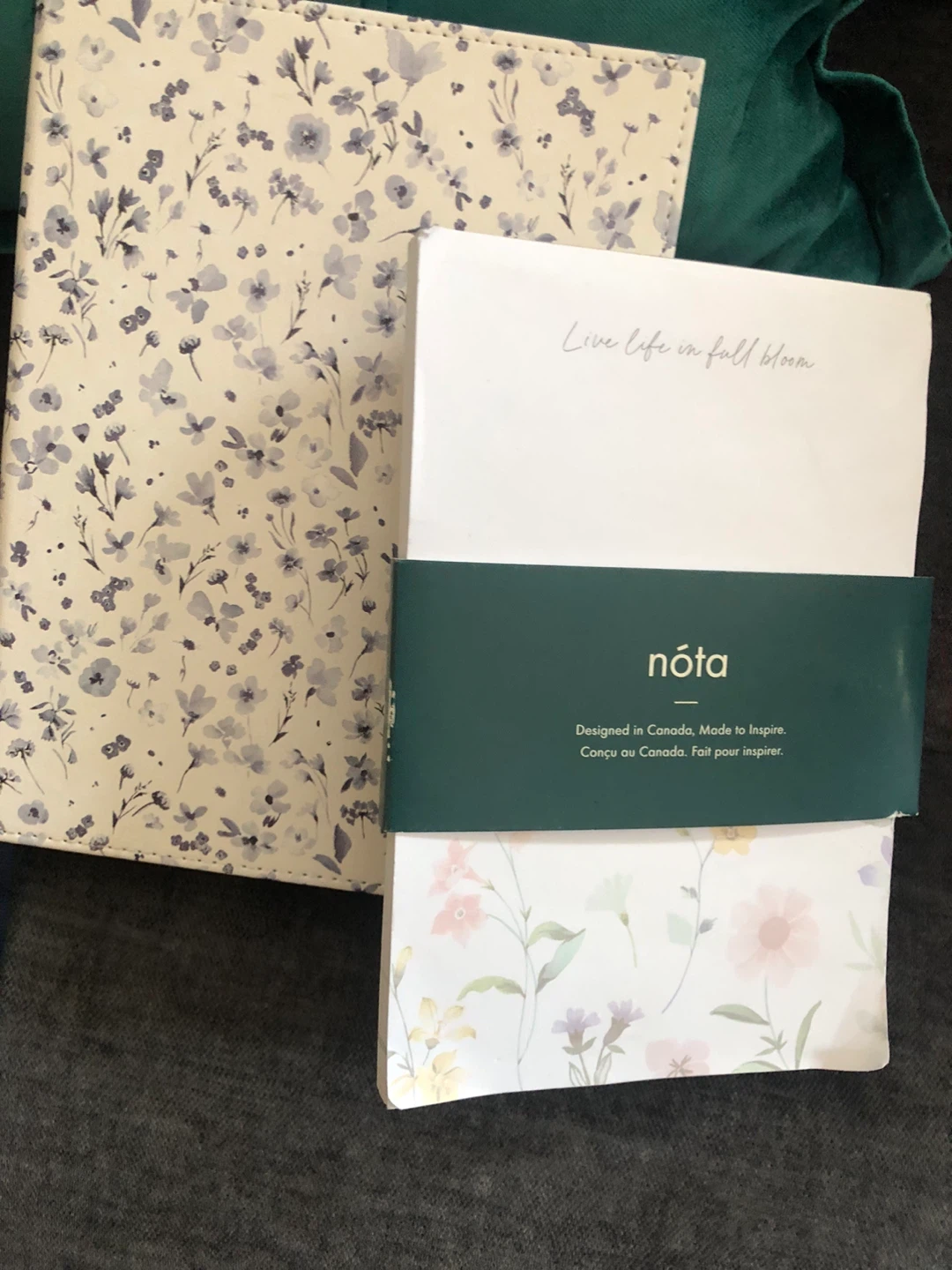 Collection: Laura Ashley Lampshade, pillow, notebooks - photo 5