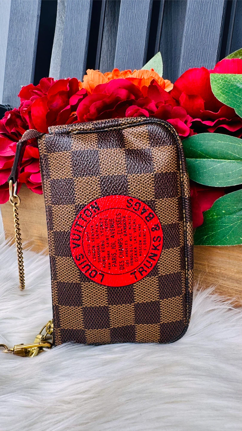 Louis Vuitton Damier Azur Pouch - photo 3