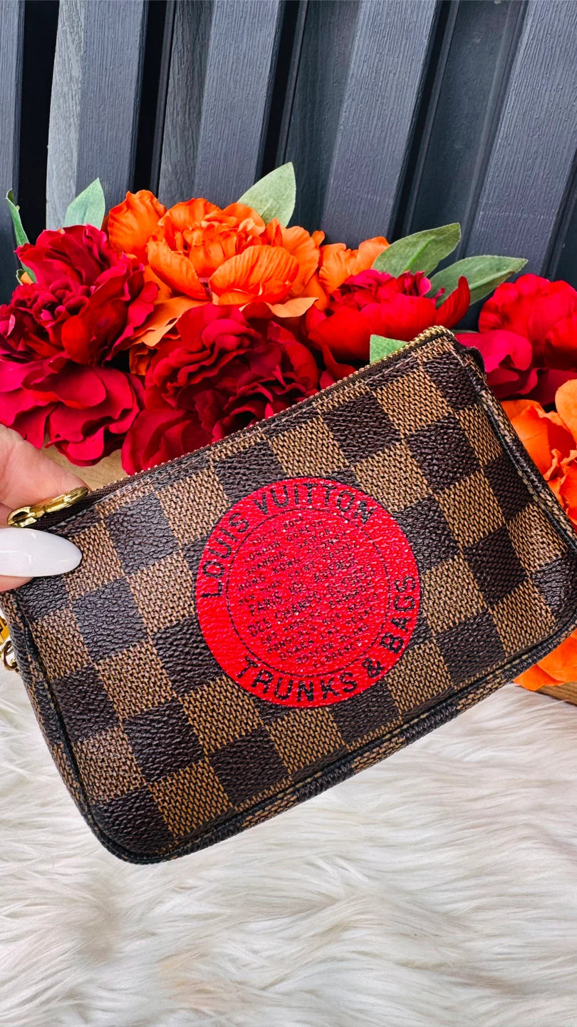 Louis Vuitton Damier Azur Pouch - photo 5