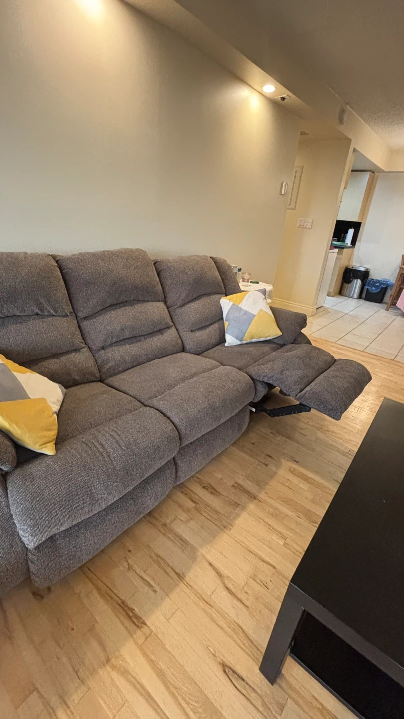 2 Sofa and coffee table - photo 2
