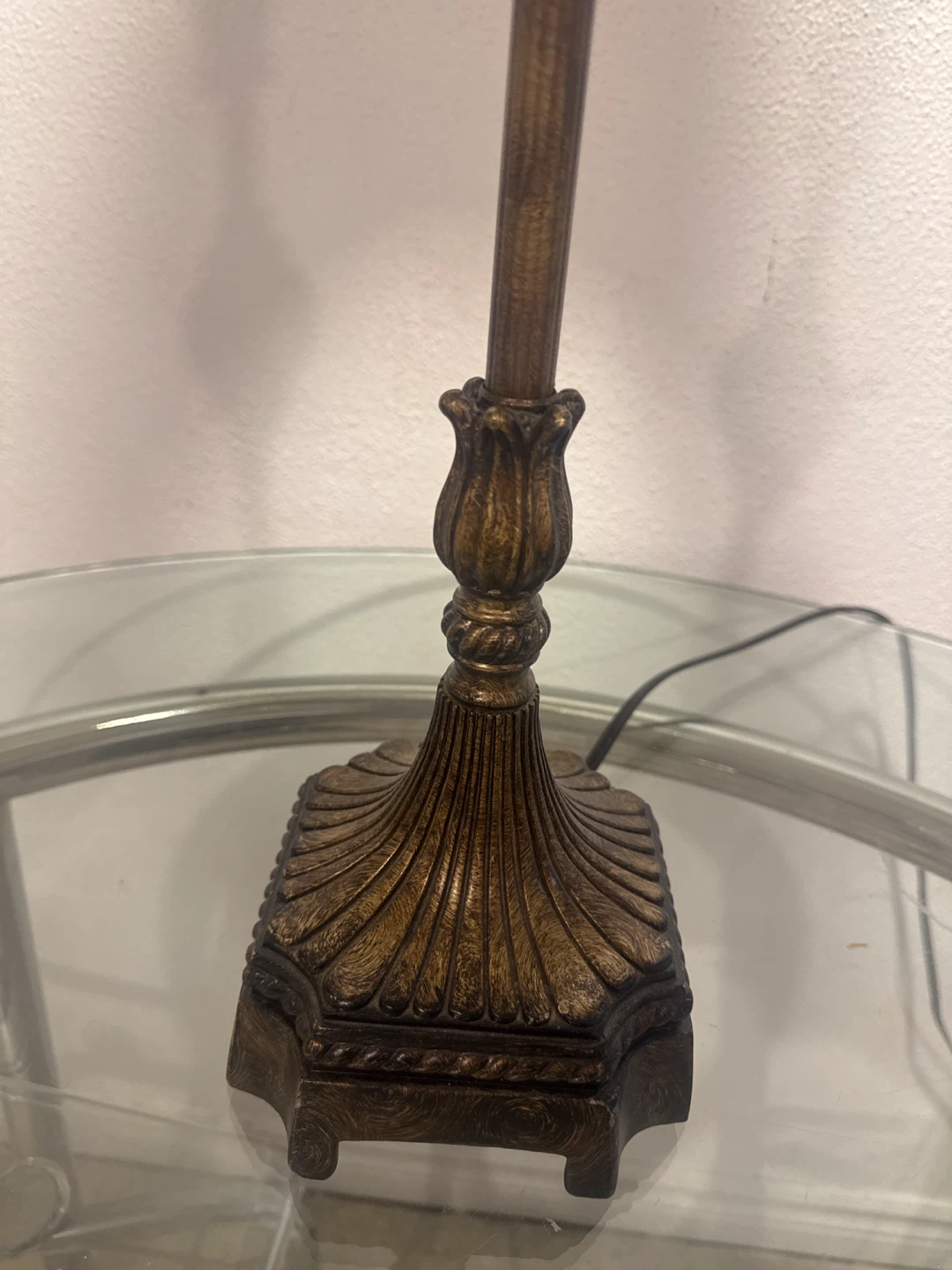 Table Lamp with Decorative Base - photo 4