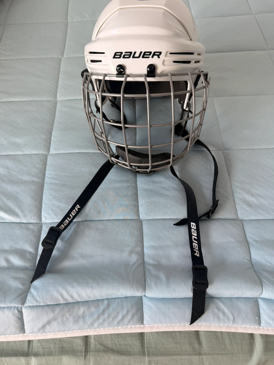 Bauer BHH2100M Hockey Helmet with Cage Size M