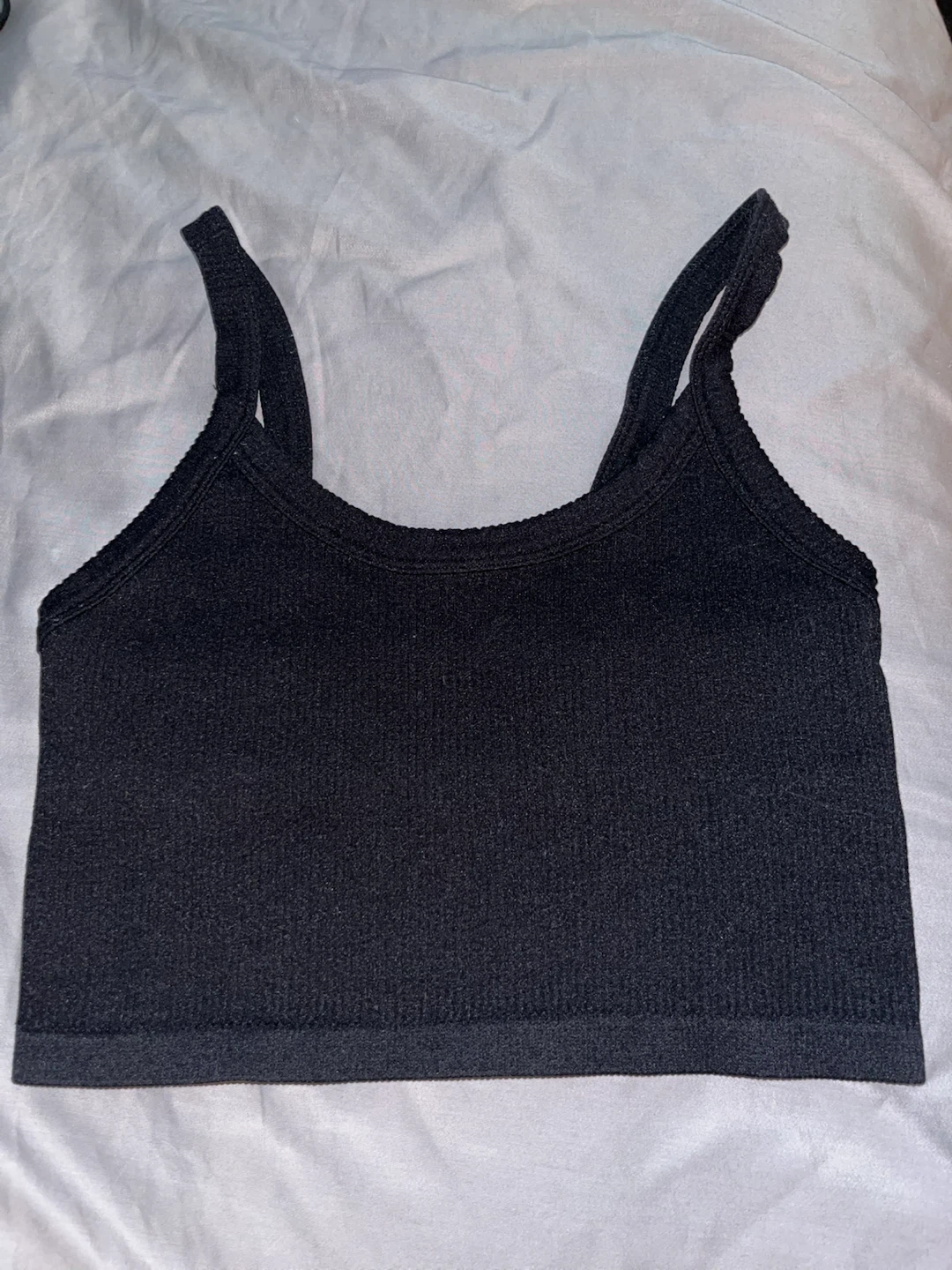 Black Ribbed Crop Top