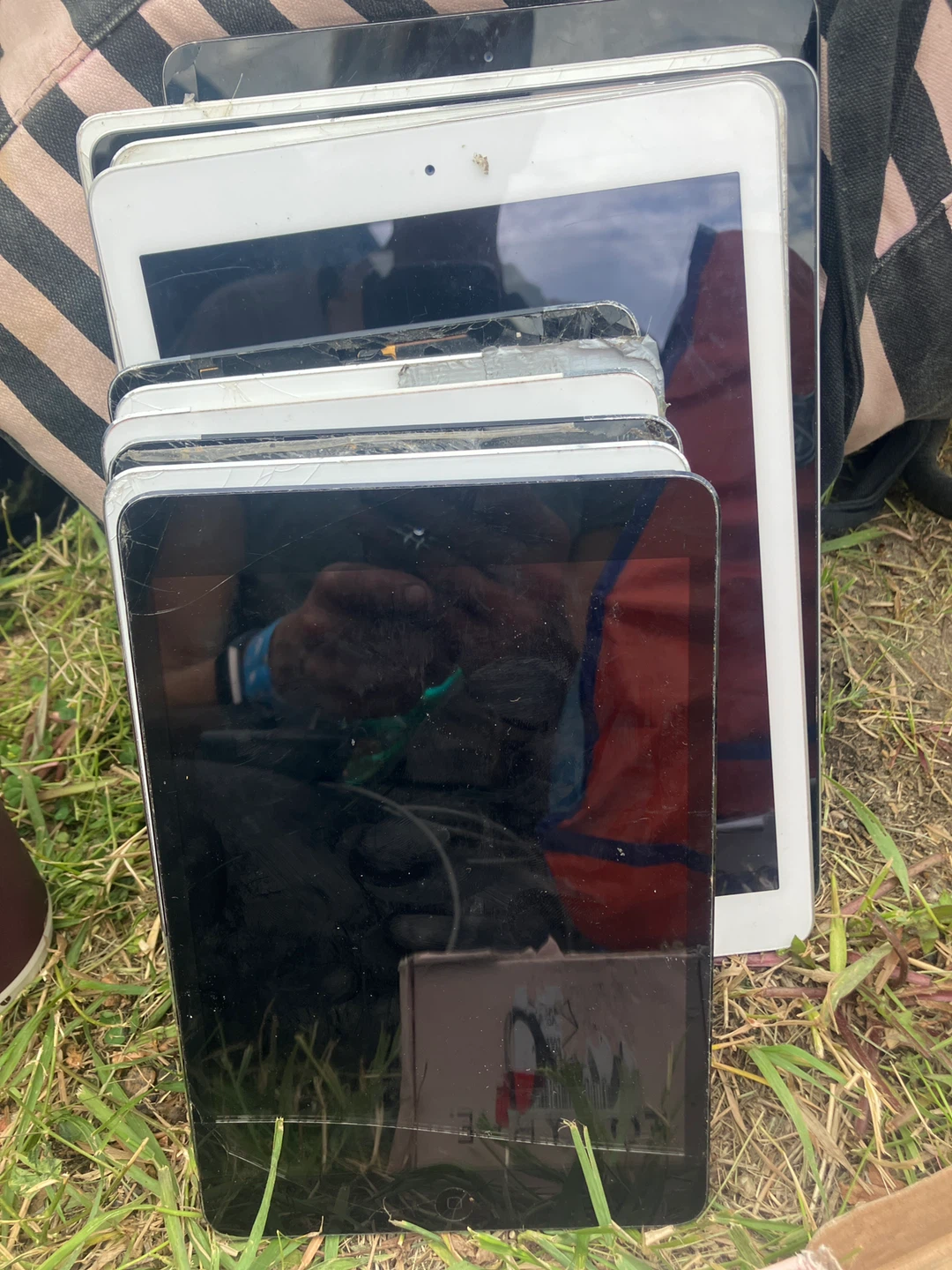 Bundle of iPads for Parts or Repair