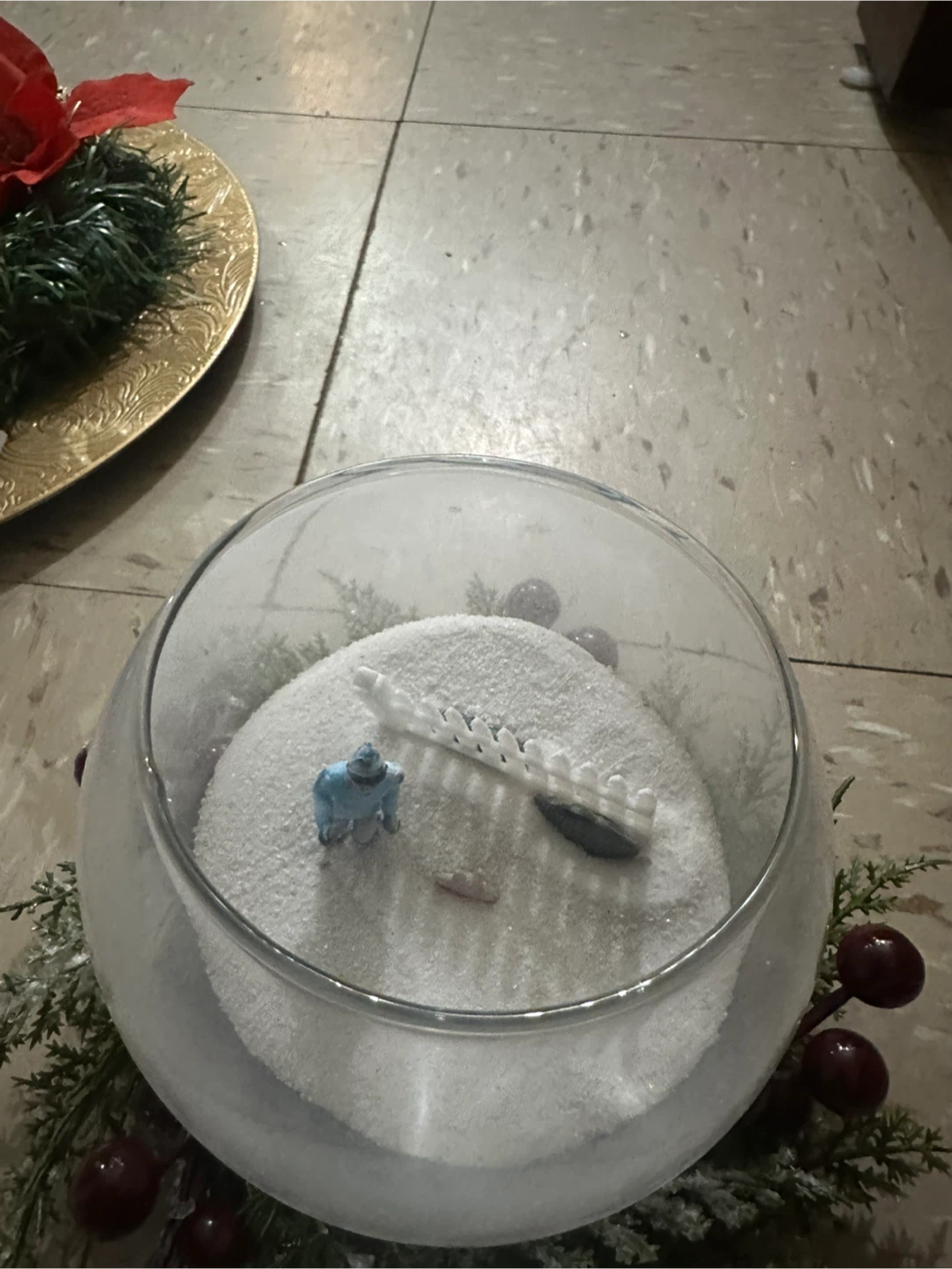 Christmas Themed Table Decor - Snow Globe & Tree - photo 4
