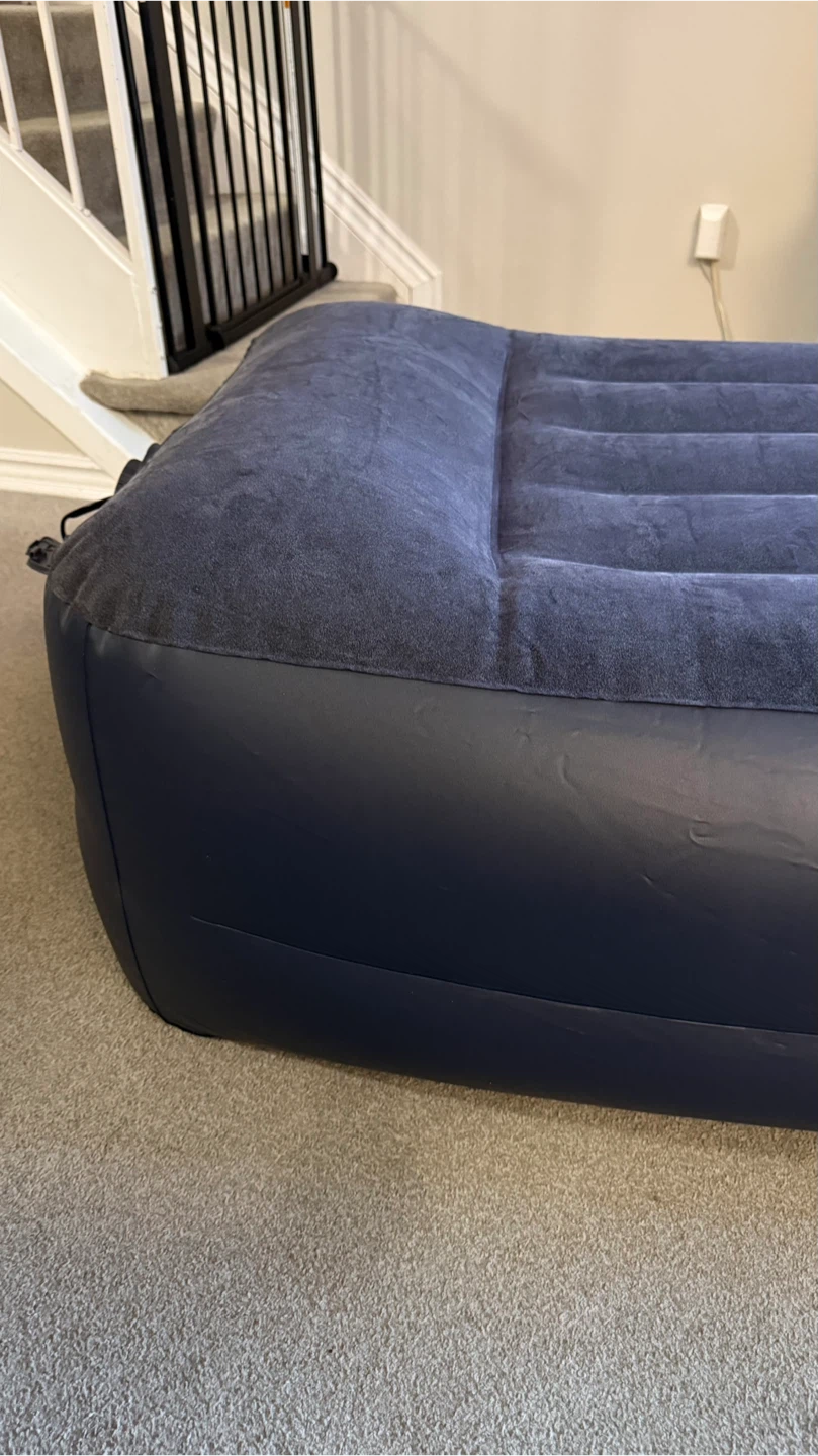 NEW 16” Twin Airbed, Built-in Electric Pump & Pillow - photo 4