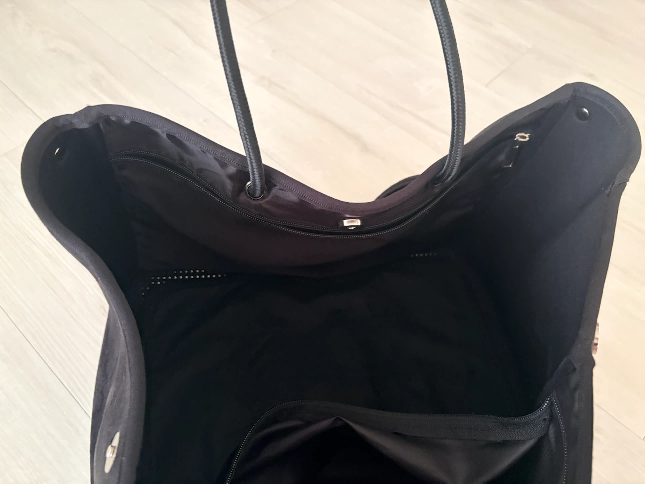Black Mooi Neoprene Tote Bag - photo 2