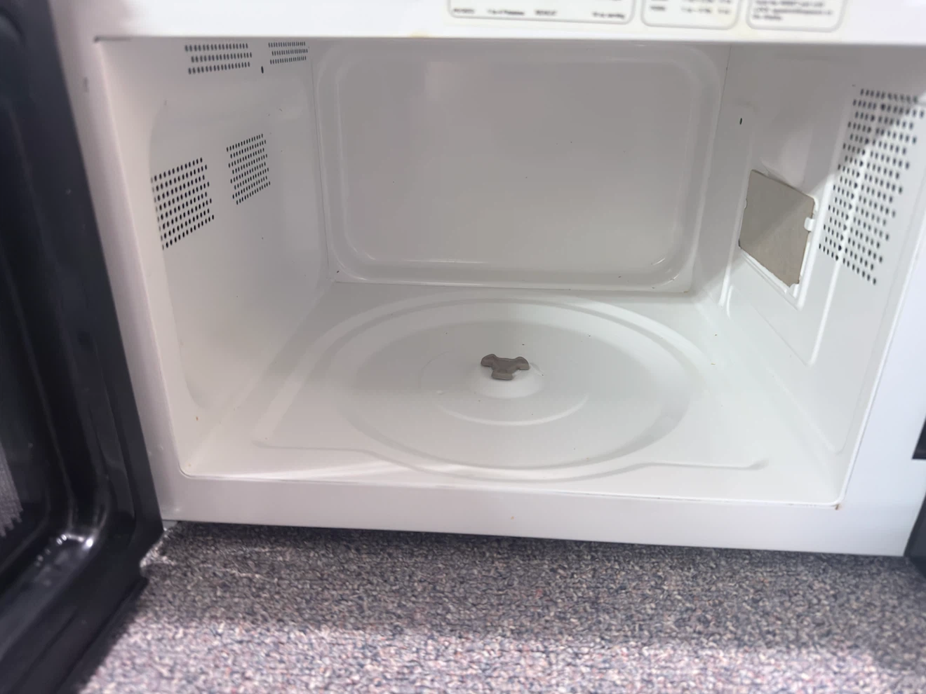 RCA Microwave - photo 3