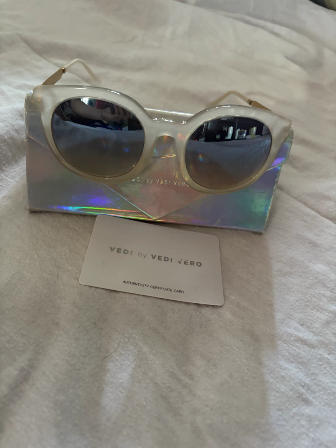 VEDI VERO VE305R WHC Sunglasses