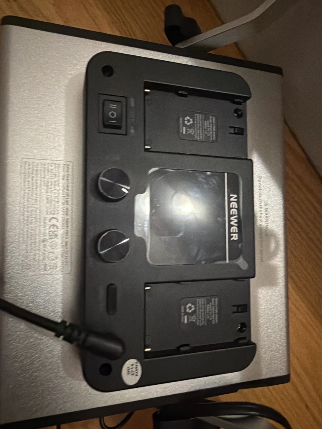 Neewer LED Video Light - photo 2