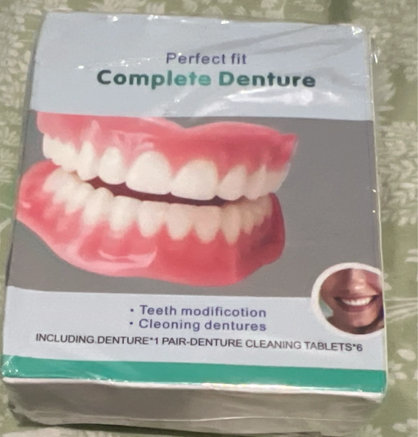 Complete Denture Kit with Cleaning Tablets