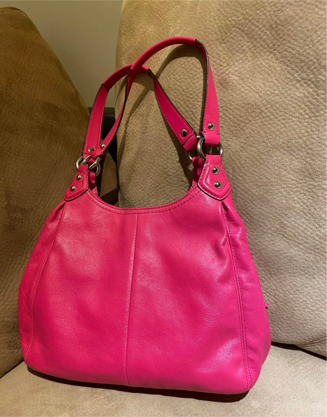 Authentic Coach Pink Leather Hobo Bag - photo 2
