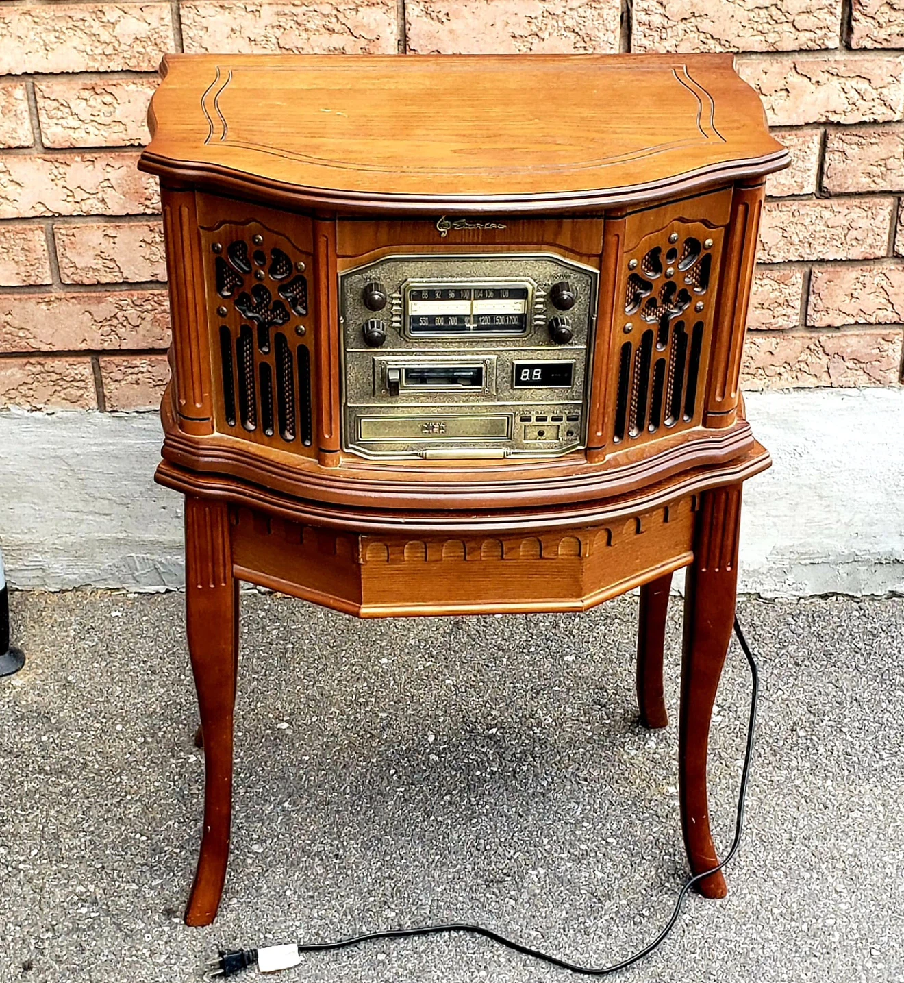 Emerson Record Player, CD, Radio Combination