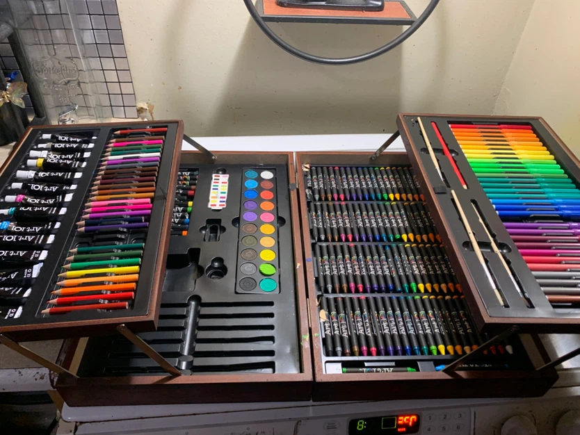 Art Supplies Drawing and Sketching Set