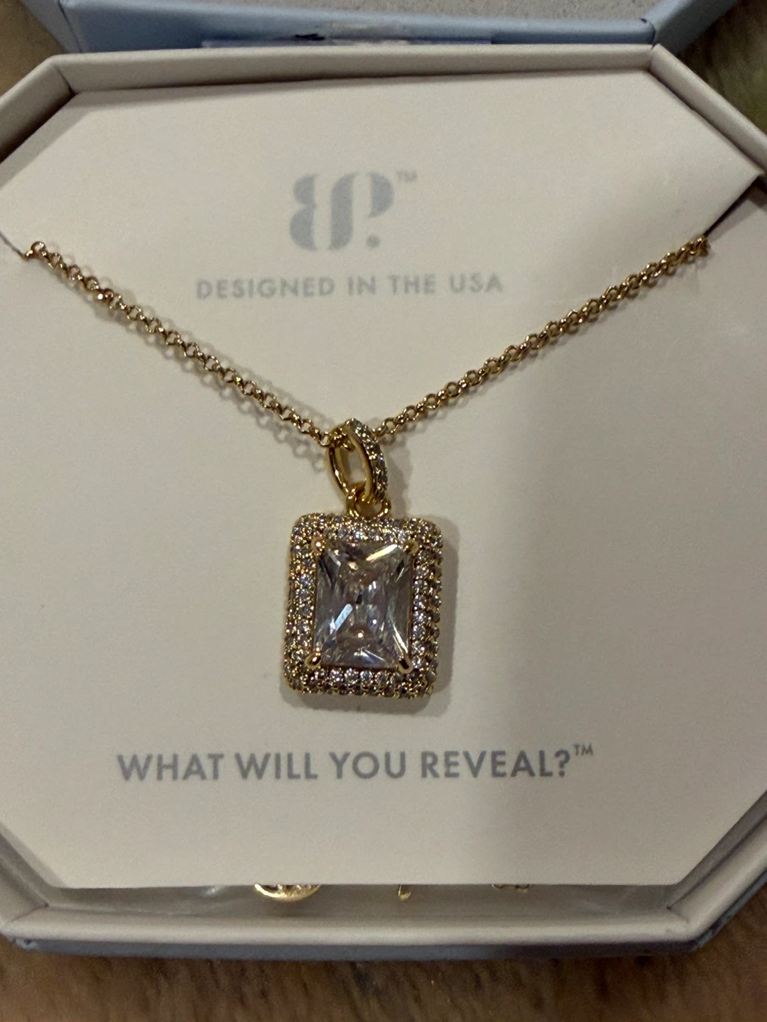 Bomb party surprise necklace