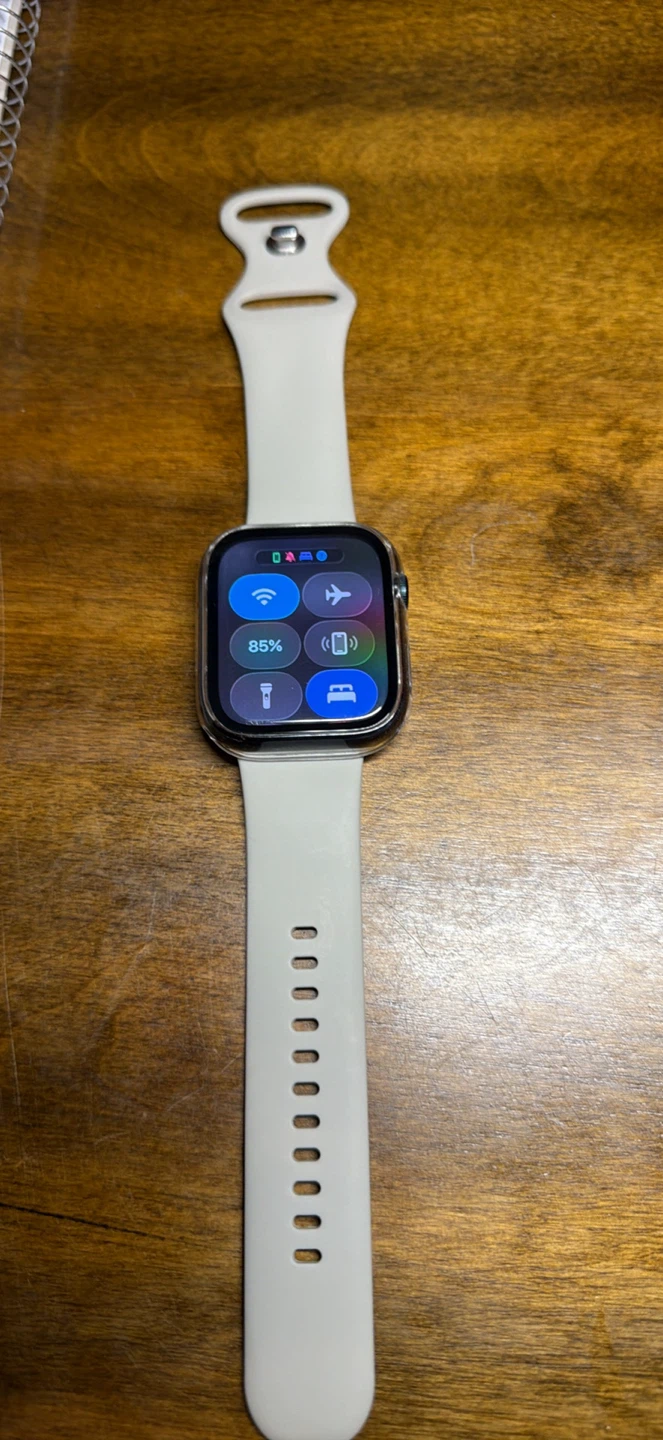 Apple watch 8 - photo 3