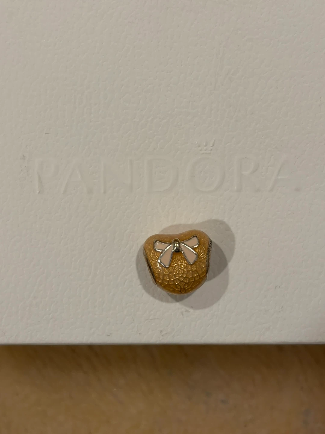 Pandora retired heart charm