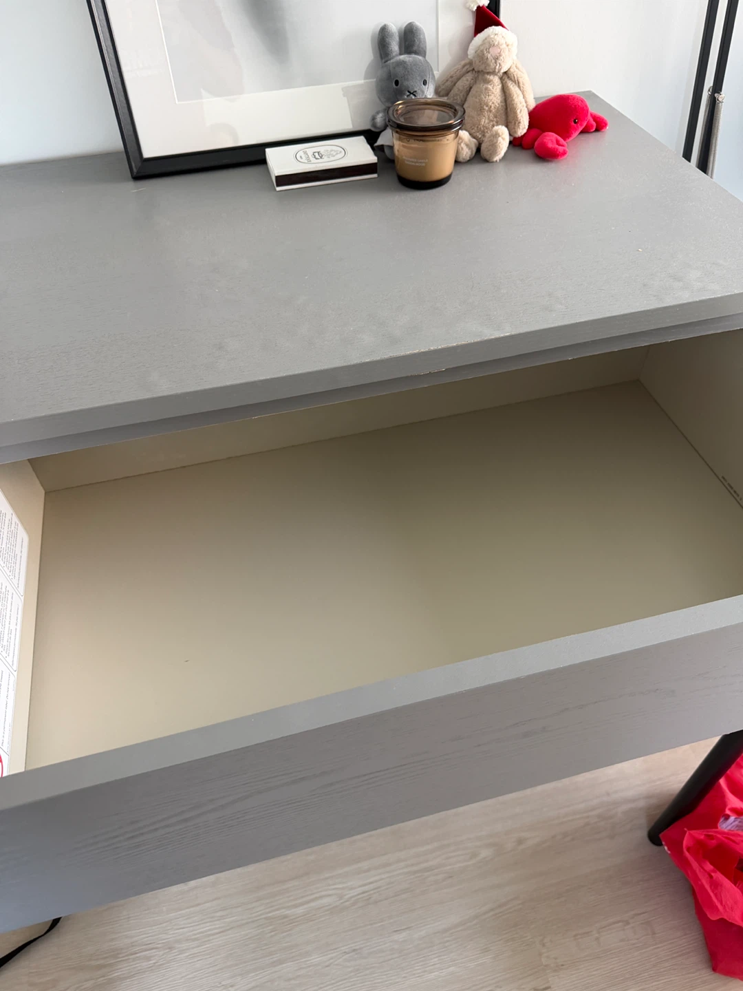 Grey 4-Drawer Dresser - photo 2