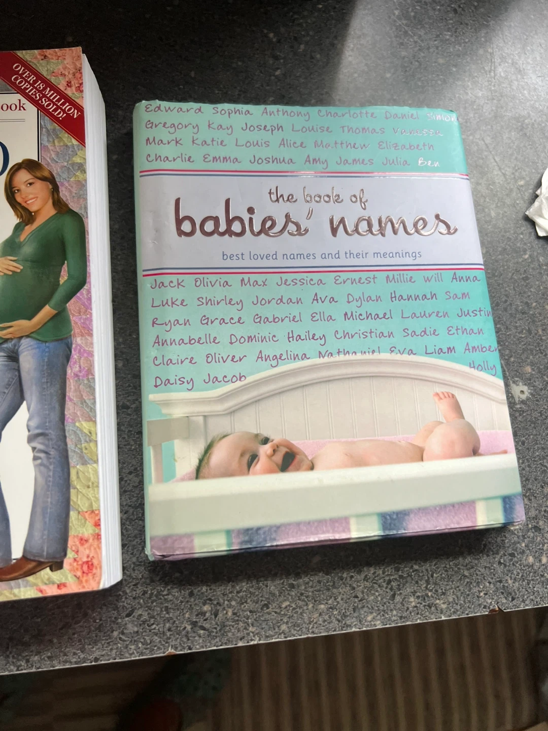 What to Expect When You're Expecting & Book of Babies' Names - photo 3