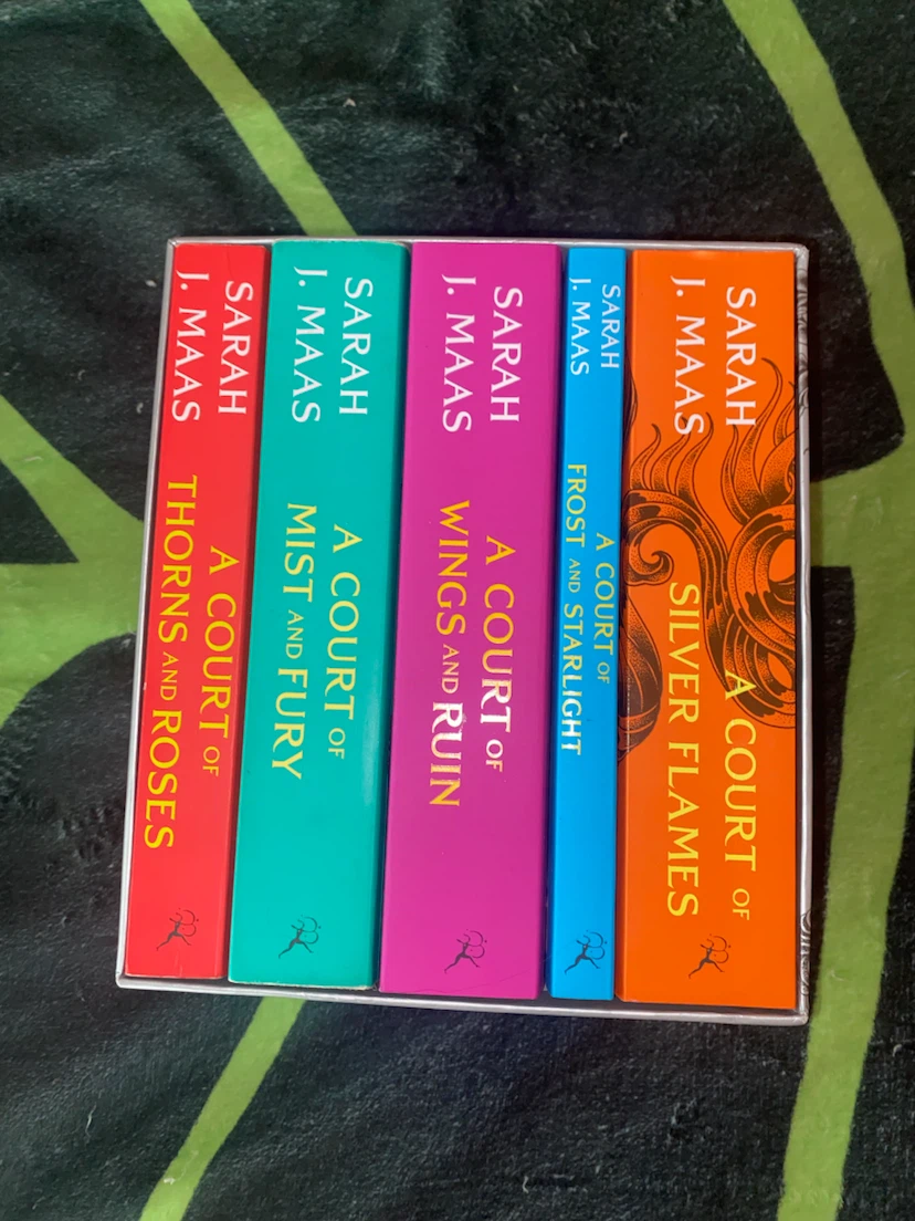 ACOTAR Paperback Box Set ✨