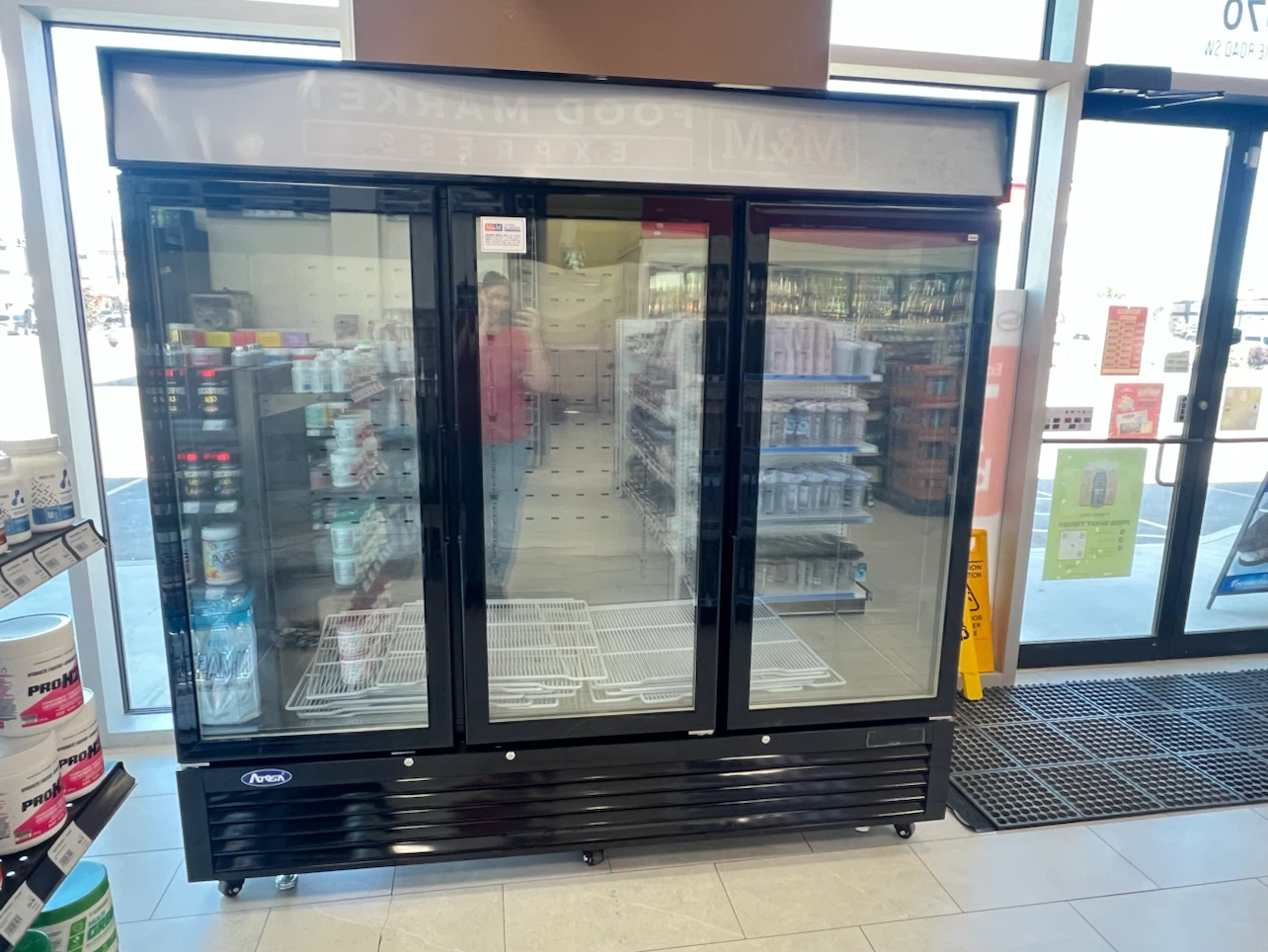 Arctic Air Bottom Mount Glass Door Freezer - photo 5