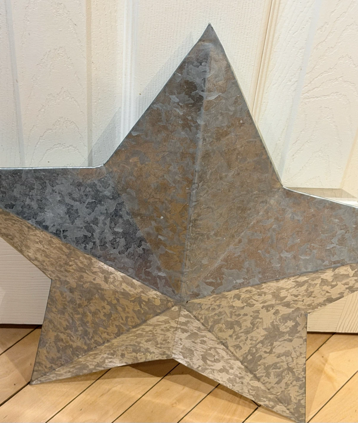 Galvanized Metal Star Decor