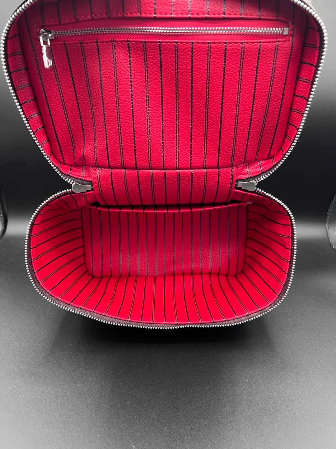 Louis Vuitton Vanity Case - photo 2
