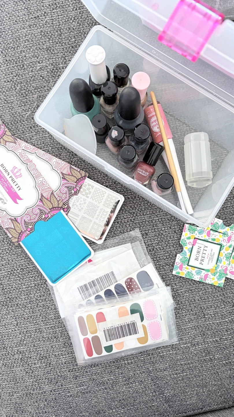 Nail polish and art kit with organizer - photo 2