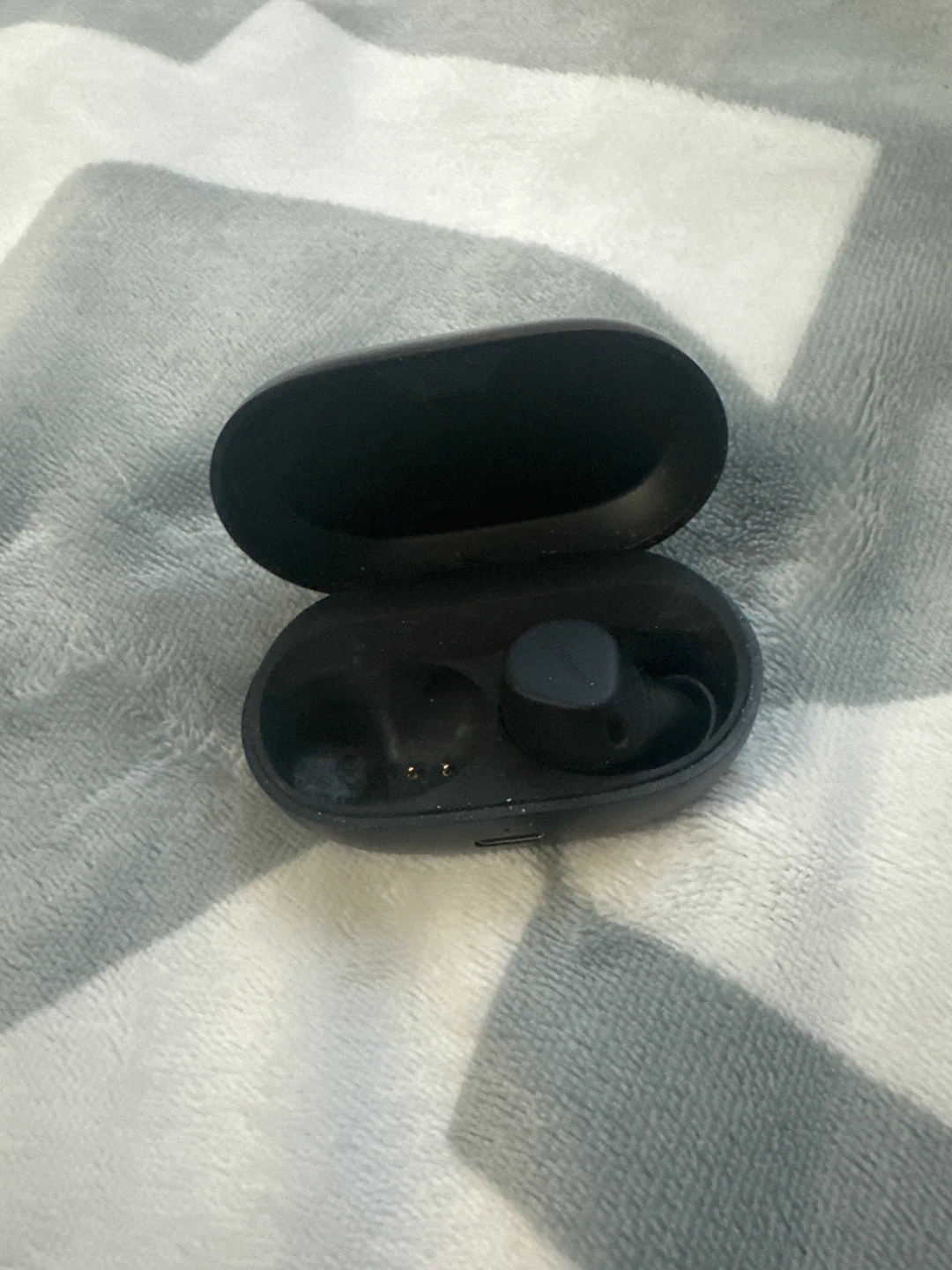 Jabra Elite Wireless Earbuds with Charging Case - photo 2